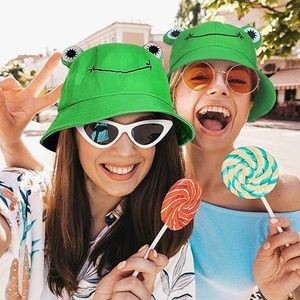 Frog Bucket Hat (yellow AND green)